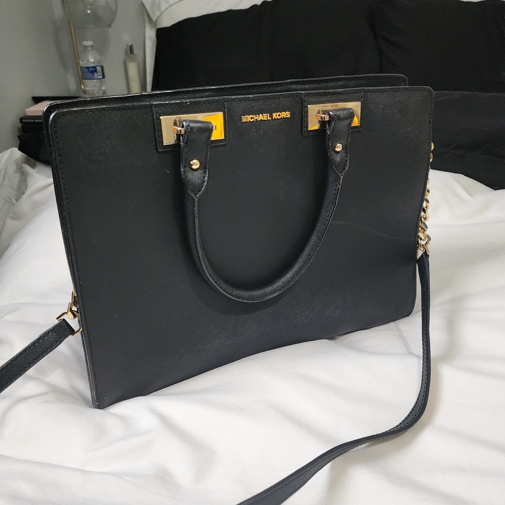 Michael Kors Saffiano Quinn Large Satchel Black Gold Trim Good Preowned